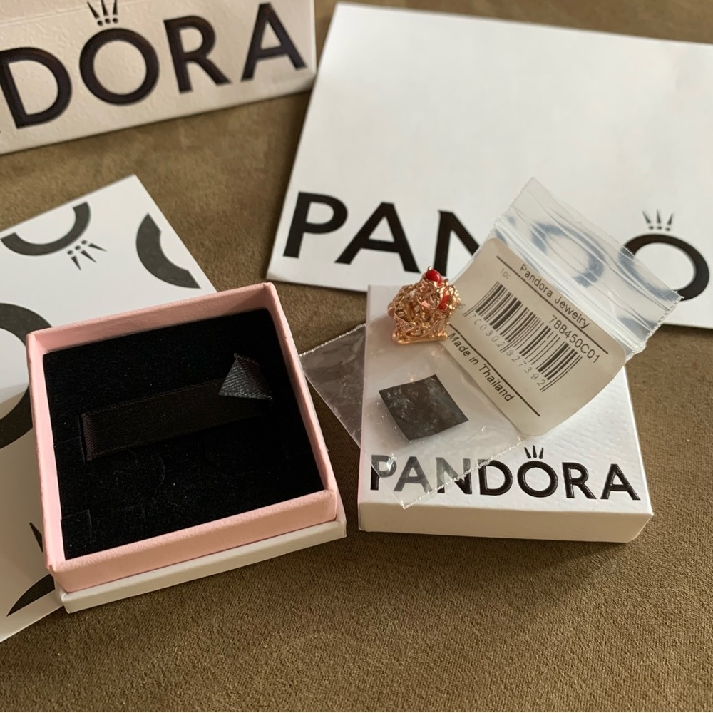 NIB Pandora x Disney Limited Edition Minnie and Mickey Christmas Sleigh Charm